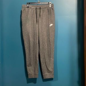 Nike joggers size medium